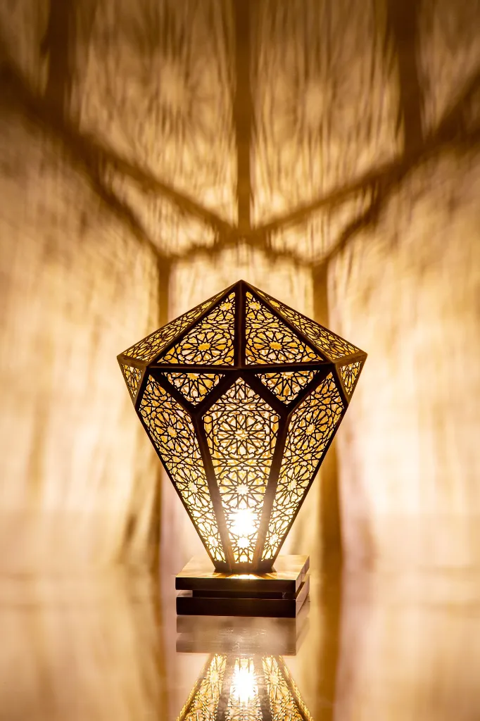 ABAT JOUR PYRAMIDAL(1).webp