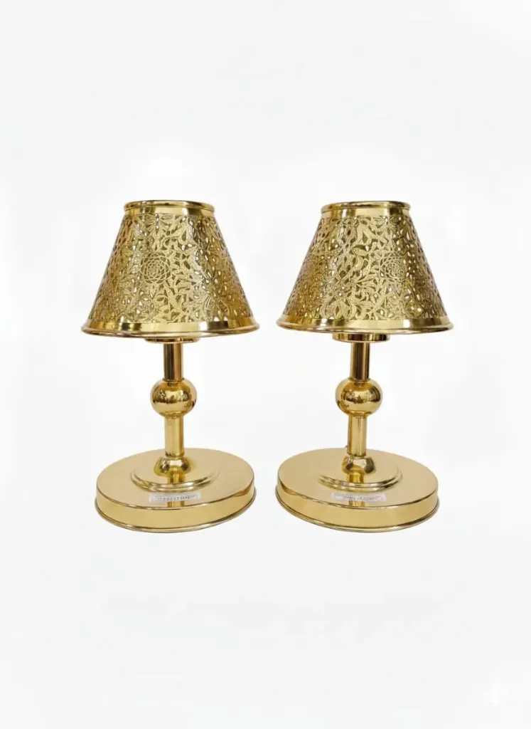 ABAT JOUR AVEC CHAPEAU TEKHRAM (S)